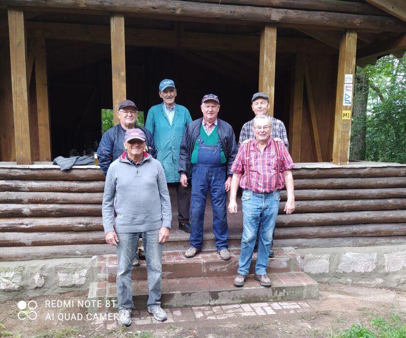 Murleinsnest-Fundament unserer Hütte renoviert.